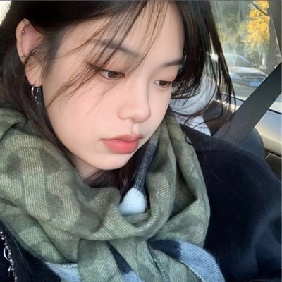 Sao3h22gz00X0Q's profile picture. "瑟瑟的姨姨
喜歡調教弟弟 喜歡大叔"