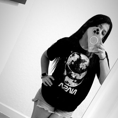 YsaHer's profile picture. Ingeniero Industrial y mamá 💕