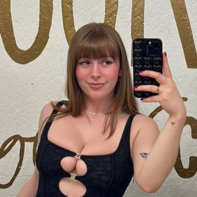 HEY BUDDY YOU’RE LOOKING FOR A CERTIFIED MASSAGE THERAPIST GOTCHA HMU INCALL OR OUTCALL 🥰🥰
