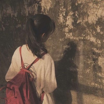 9d9iu6jxYtAxC's profile picture. 