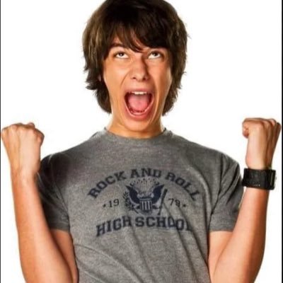 PopsIstheGoat's profile picture. 