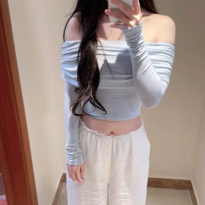 silpiaambam's profile picture. You can't blame gravity for falling in love😍