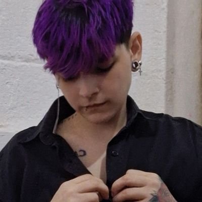 34 anos com carinha de 18, transmen 🏳️⚧️ // streamer at @TwitchBR | https://t.co/USIx9gKyCw