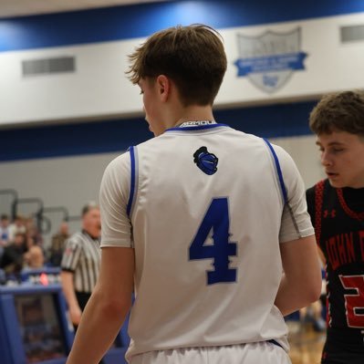LaVille 2026 grad | 6’0 Point Guard | 3.0 gpa | Region Elite 26 | andregonz1707@gmail.com| 574-310-2514