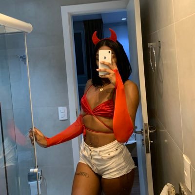 eterna Kay 29/06/2020 🖤 escorpiana ♏️ salve menina do cabaré 🌹https://t.co/ukvLXUE3sD