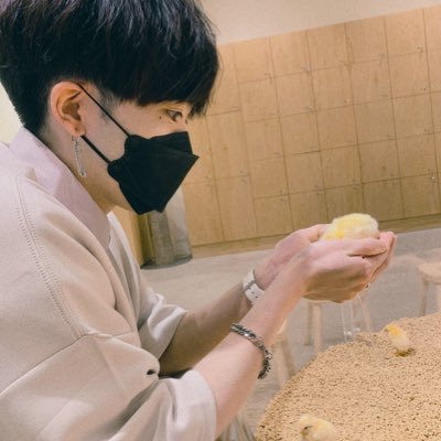 ゲーム垢/ 30代🙋♂️/ENFJ/モンハン/ポケモン/マイクラ/デドバ/モンスト/気軽に絡んで下さい🙋♂️ フォロバします👌/気軽に誘い合える人募集中!!!/本垢@Reeeei_0625