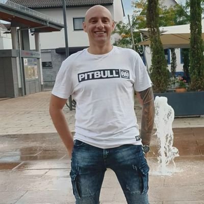 SlawekSielski's profile picture. 