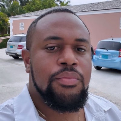 Minister of Peace + Plenty | Openly Black | Afro-Antillean | Late Night Stylist | https://t.co/tBFym2gYl7 |