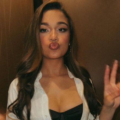 📁 acervo da atriz e cantora madison bailey.