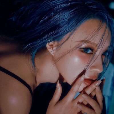 𝐈 didn’t fall into 𝐝𝐚𝐫𝐤𝐧𝐞𝐬𝐬𝐬, 𝐈 Invited it in. whispered to it, 𝐝𝐫𝐞𝐚𝐦𝐭 of it; and it answered with 𝐰𝐢𝐧𝐠𝐬.