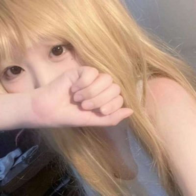 hDn98iSkt4i9C's profile picture. 日本で一人暮らしをしていて、私を好きになってLINEを追加することができます：https://t.co/QQr254aEf9