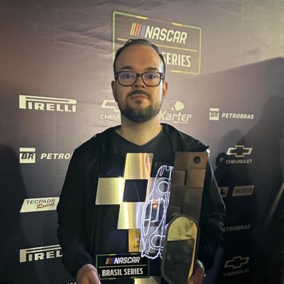 VanzinJoao's profile picture. Gosto de NBA, Automobilismo e torço para o @Flamengo 🙂😃