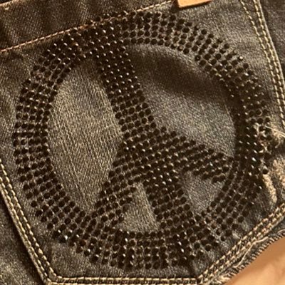 nubiasantiago_'s profile picture. 