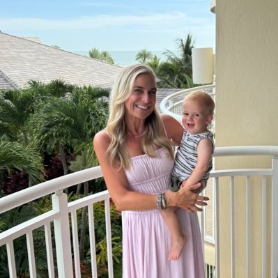 NikkiLee253's profile picture. 👨🏻‍🏫👱🏻‍♀️👦🏼👶🏼🐶