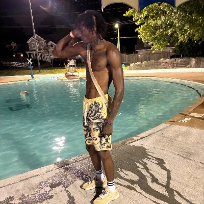 realestleftreke's profile picture. Calisthenics Athlete🏋🏾‍♂️| Herbalist 
Ig @Realestleftrekeo Stl📍 25♍️