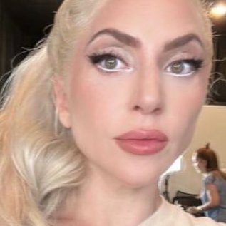 ✨ God is a Gaga. ✨ Fan since 2008. 3/5/25 eternizado! ——- por: @thayklumb