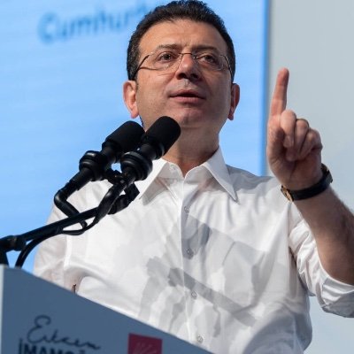 İmamoğlu'na özgürlük.
Hukukun olmadığı bir ülkede kimliğin önemi yok.