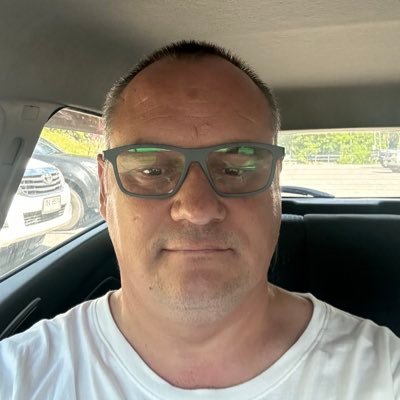 Leonatkrabi's profile picture. 