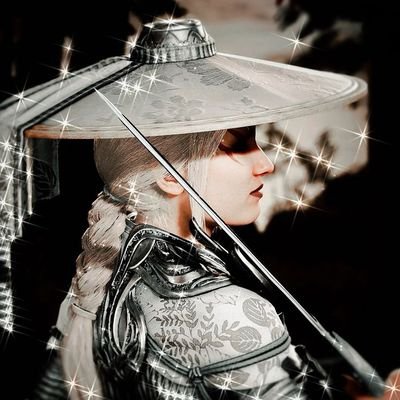 31 || Cosplayer || CMA ☤ || ♉ || She/They 💗 || Taken ❤
Tell me who gon' stop me? I come from love. - Kendrick Lamar