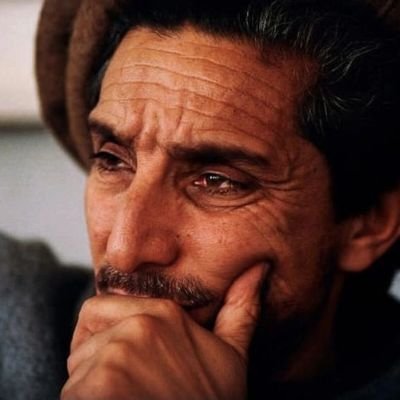 بنی آدم اعضای یک دیگرند
که در آفرینش ز یک گوهرند ✨