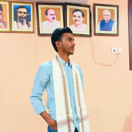लोग आपके प्रशंसक हैं ये आपकी योग्यता है,
लोग आपसे जलते है ये आपका जलवा है.!!🚩🚩