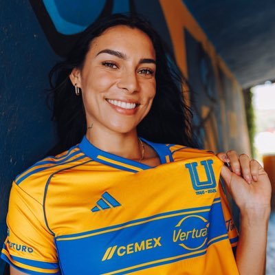 ||Tigres Femenil y Tigres Varonil|| @_kgxlv27 27❤️
MERENGUE DE TODA LA VIDA🤍