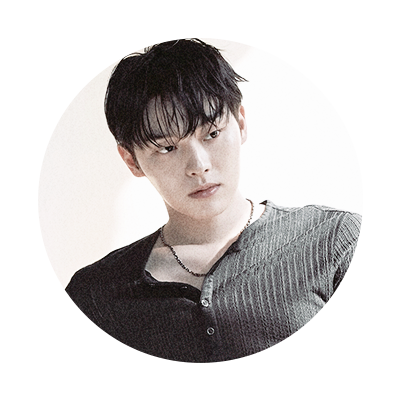 𝐕𝐈.⠀⟯⠀“‥Irebound Yeux from th’ Oath⸺Cracked Tomb‥” 𓅃 Wreathed in th’ crépuscule, he abode gazes that oozed with covenanted ire. ⓘ “Plein De Flammes.”