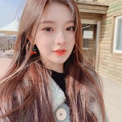 AuroraSmit81053's profile picture. 