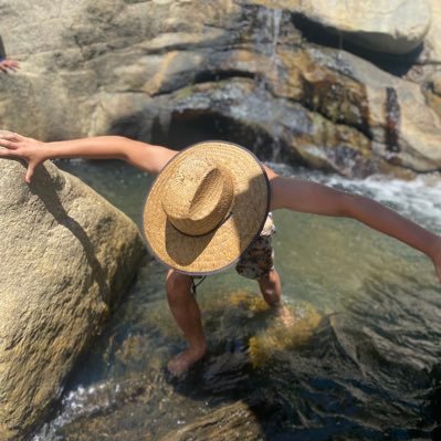 ElvisPresley118's profile picture. Content Director For @ETN_Eternal | San Diego Chargers Fan