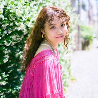 Studio @studiodesignapp のヘルプ記事(マニュアル)を書いたり、プロダクトの文言を分かりやすくしたりする仕事です📃ヘッダーは自宅の仕事場🌷