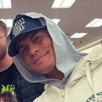 tay || cody || sports || she/her• 32 •🇦🇺 @soitgoesrhodes2 cody follows 🐐