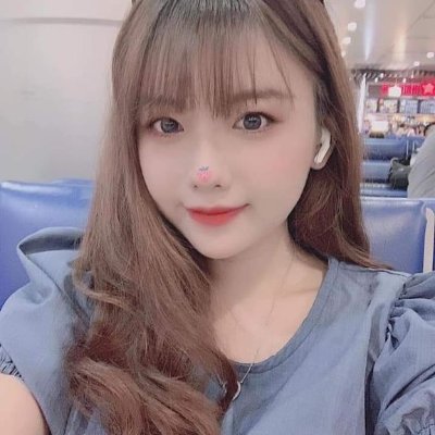 BrownEmili75088's profile picture.