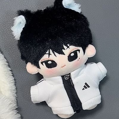 ૮₍˶ᵔ ᵕ ᵔ˶₎ა #enhypen #treasure #txt #magnum #alldayproject #meovv #babymonster #2ne1 #blackpink #newjeans #bigbang | manhwa 🤍