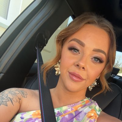 kaleshoward25's profile picture. 