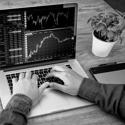 Financial trader,
https://t.co/g2I3zXqzhR