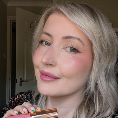 UK🔸Tik Tok Gaming Live Pro (60k+)🔸Full time Content Creator🔸TCG collector🔸Love 90s nostalgia 🔸Make up🔸 Unboxings 🔸EternalStephHD on all socials 🩷