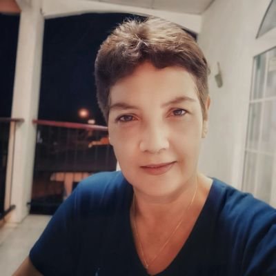 Yo soy responsable de lo que escribo, no de como tú lo interpretes.
Licenciada en Matemáticas