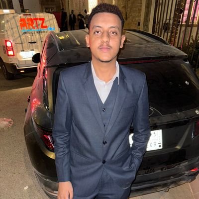 من المؤسف ان تعيش في وطن لا تحلم فيه سوى بمغآدرته.
