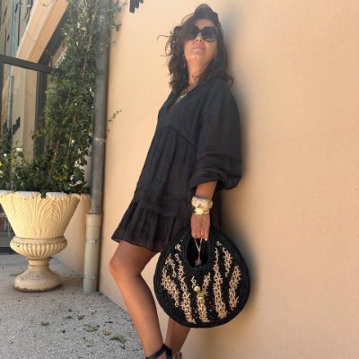 45+ yo divorced mom, open minded and enjoy exploring