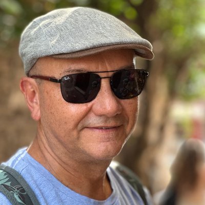 ex- futbolista amateur. Buen compañero para los asados con vino tinto. Consultor apasionados de los Datos.