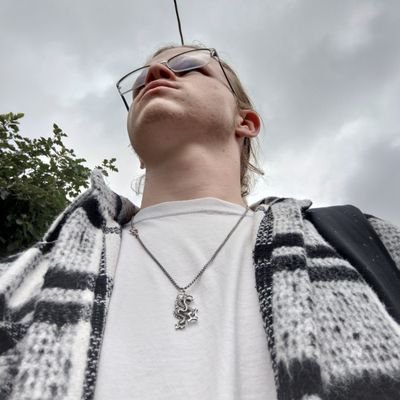 20 y.o. Making music
Esports enjoyer
(https://t.co/Vht0UsVvDj.current@gmail.com)