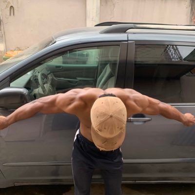 Doing doings with @_Dareyalao 🧳 • i change people’s lives for the better with Fitness 👨🏽✈️