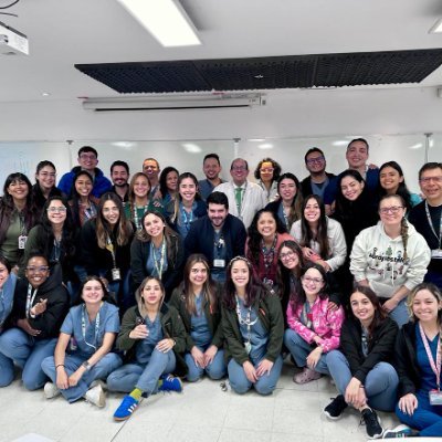 Red social no oficial del Programa de Especialización en Geriatría con interés en la difusión de información relacionada con vejez y envejecimiento.