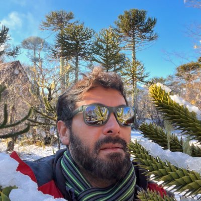 debustam's profile picture. 