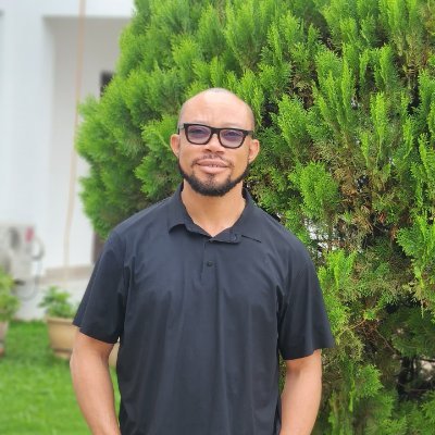 Strategic communicator. Project fixer. I build narratives, manage positive change & drive impact across Africa. Let’s create innovative solutions that matter.