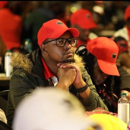 MkhariTirhani's profile picture. If you knew what was said in your absence, you'd stop smiling with a lot of people.