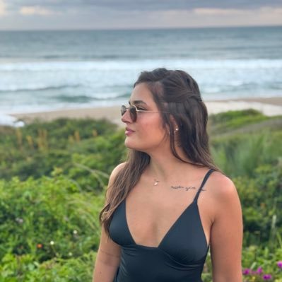 “Os olhos continuaram a dizer coisas infinitas” Machado de Assis 🌻