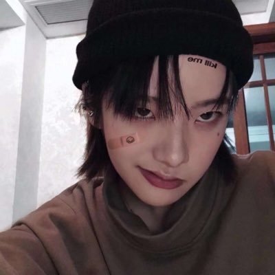 V9zOY96IpsWR7L's profile picture. 日本で一人暮らしをしていて、私を好きになってLINEを追加することができます：https://t.co/6WJaTozOs7