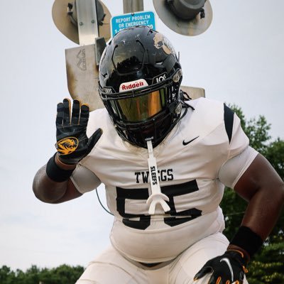 C/O 27||6'1 303|| Twiggs County High School | 3.4| OL | #55||GACA ALL STAR||478-410-4467|| |jadenjones55@yahoo.com