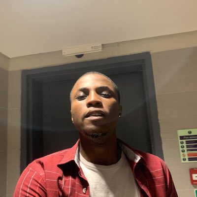 cloud engineer 👨🏽💻 ||writer ✍🏽||Art dealer🖼||Arsenal FC ⚽️